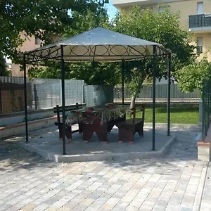 罗伯塔西撒内罗公寓